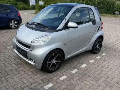 Gebraucht Smart ForTwo Coupé 84 PS (61 kW) 2011 Silber Coupé