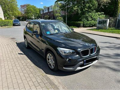 Schwarz Gebraucht 2012 BMW X1 SUV | 8.150 €