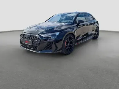 Gebraucht Audi RS3 Sportback Comfort 400 PS (294 kW) 2025 Mythosschwarz metallic Kleinwagen