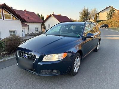 Gebraucht Volvo V70 Momentum 175 PS (128 kW) 2009 Blau Kombi