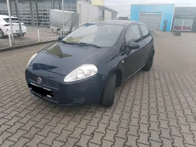 Usata Fiat Punto 65 CV (47 kW) 2009 Blu Utilitaria