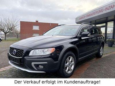 Black sapphire Gebraucht 2014 Volvo XC70 Summum Kombi | 17.490 €