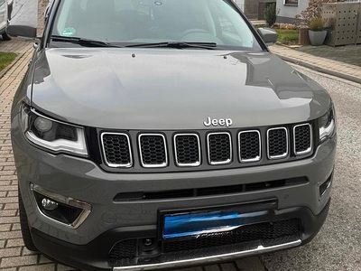 Gebraucht Jeep Compass Sport 160 PS (117 kW) 2021 Grau SUV