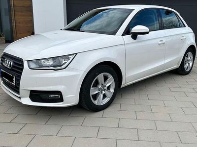 Gebraucht Audi A1 Sportback Ambiente 116 PS (85 kW) 2016 Weiß Kleinwagen