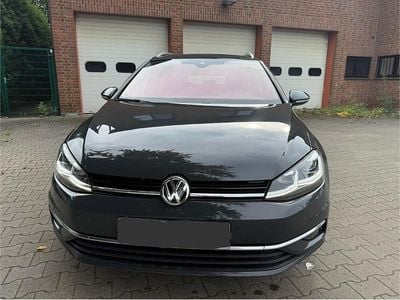 Gebraucht VW Golf VII Highline 149 PS (109 kW) 2019 Grau Kombi