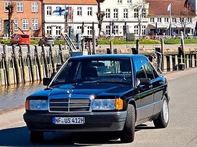 Second-hand Mercedes 190 109 CP (80 kW) 1991 Negru Berlinǎ