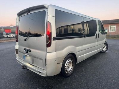 Silber Gebraucht 2008 Renault Trafic Van / Kleinbus | 5.199 €