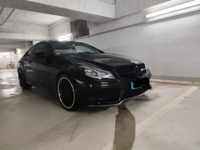 Gebraucht Mercedes E220 Sport 170 PS (125 kW) 2014 Schwarz Coupé