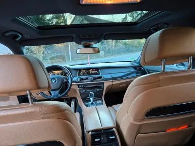 Gebraucht BMW 740 M Sport 313 PS (230 kW) 2014 Schwarz Limousine
