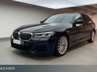 Gebraucht BMW 530 Efficient Dynamics 252 PS (185 kW) 2023 Carbonschwarz metallic Kombi