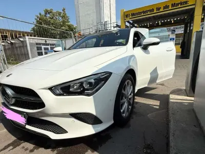 Gebraucht Mercedes CLA180 Progressive 136 PS (100 kW) 2021 Weiß Coupé