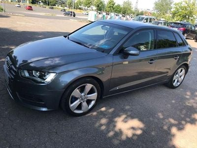 Gebraucht Audi A3 Ambiente 150 PS (110 kW) 2016 Grau Limousine