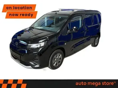 Second-hand Opel Combo Life GS Line 131 CP (96 kW) 2025 Negru Monovolum