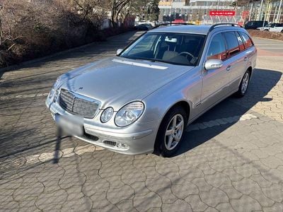 Gebraucht Mercedes E200 163 PS (119 kW) 2005 Silber Kombi
