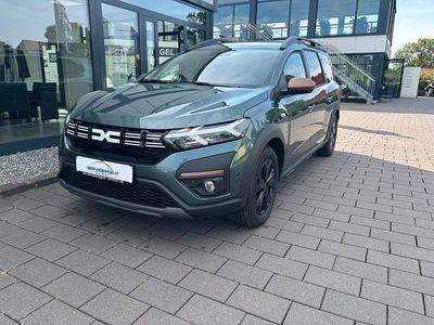 Neu Dacia Jogger Extreme 94 PS (69 kW) 2025 Grün Van / Kleinbus