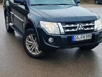 Gebraucht Mitsubishi Pajero 200 PS (147 kW) 2013 Schwarz SUV