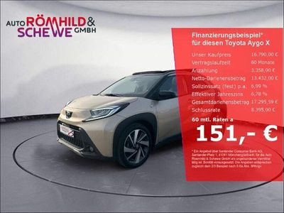 Usata Toyota Aygo X X-plore 72 CV (52 kW) 2022 Beige SUV