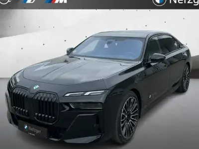 Gebraucht BMW 740 Shadowline 299 PS (219 kW) 2025 Schwarz Limousine