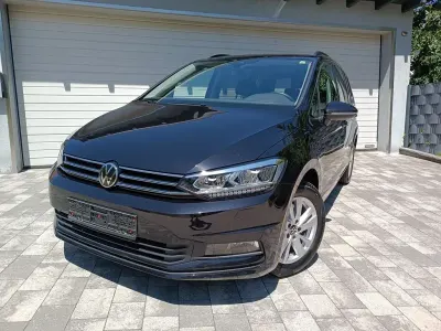 Gebraucht VW Touran Comfortline 150 PS (110 kW) 2022 Schwarz Van / Kleinbus