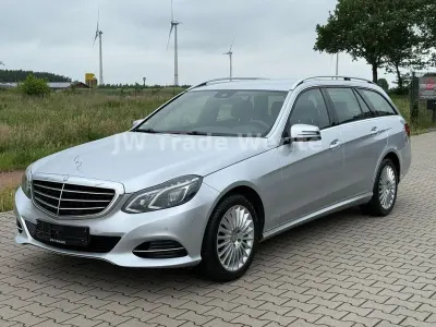 Gebraucht Mercedes E220 Elegance 170 PS (125 kW) 2016 Silber Kombi