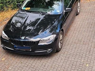 Schwarz Gebraucht 2012 BMW 520 Kombi | 10.000 € (Fairer Preis)