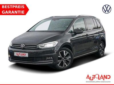 Grau Gebraucht 2021 VW Touran Highline Van / Kleinbus | 28.490 € (Fairer Preis)