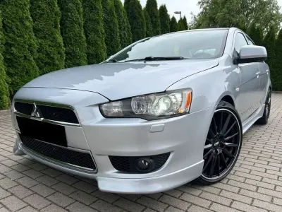 Gebraucht Mitsubishi Lancer Invite 143 PS (105 kW) 2010 Silber Limousine
