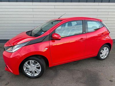 Usata Toyota Aygo Edition-S 69 CV (50 kW) 2016 Rosso Utilitaria