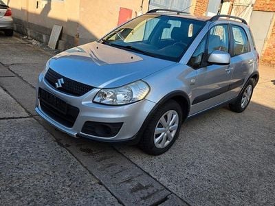 Gebraucht Suzuki SX4 Comfort 135 PS (99 kW) 2011 Silber Kleinwagen