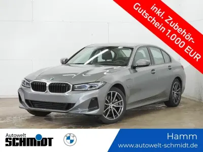 Gebraucht BMW 330e 292 PS (214 kW) 2024 Grau Limousine