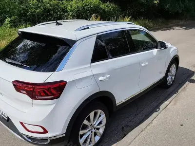 Gebraucht VW T-Roc 150 PS (110 kW) 2024 Weiß SUV