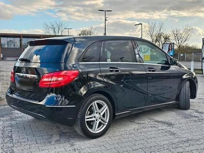 Gebraucht Mercedes B200 136 PS (100 kW) 2012 Schwarz Van / Kleinbus