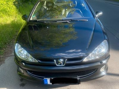 gebraucht Peugeot 206 CC schwarz