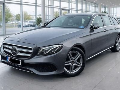 Grau Gebraucht 2017 Mercedes E220 Avantgarde Kombi | 17.700 €