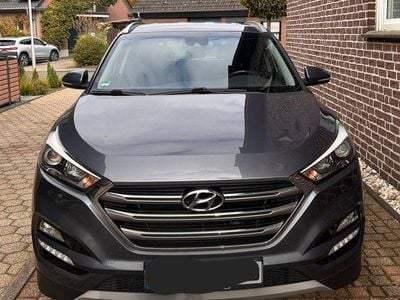 Gebraucht Hyundai Tucson 132 PS (97 kW) 2017 Grau SUV