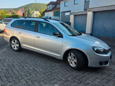 Gebraucht VW Golf VII Match 105 PS (77 kW) 2012 Silber Kombi