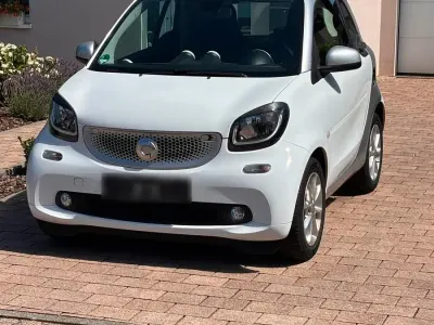 Gebraucht Smart ForTwo Coupé Passion 71 PS (52 kW) 2015 Weiß Coupé