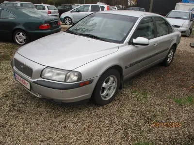 Usata Volvo S80 140 CV (102 kW) 1999 Argento Berlina