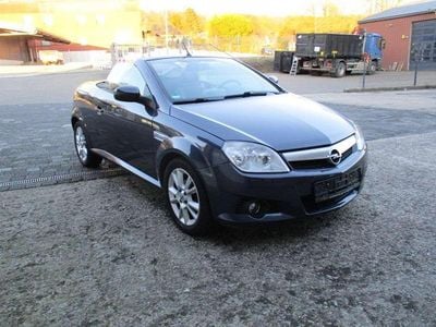 Second-hand Opel Tigra Enjoy 90 CP (66 kW) 2006 Gri Cabrio