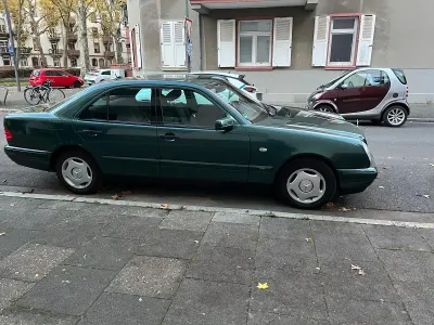 Brugt Mercedes E240 Classic 170 HK (125 kW) 1998 Grøn Sedan