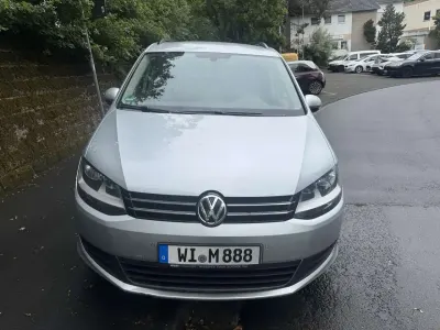 Gebraucht VW Sharan Comfortline 150 PS (110 kW) 2016 Reflexsilber metallic Van / Kleinbus