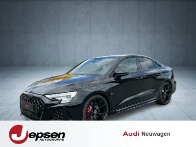 Neu Audi RS3 Sport 400 PS (294 kW) 2025 Mythosschwarz metallic Limousine
