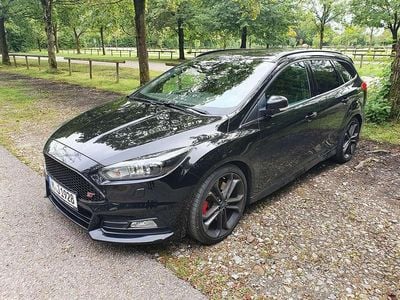 Gebraucht Ford Focus ST 250 PS (183 kW) 2015 Kombi