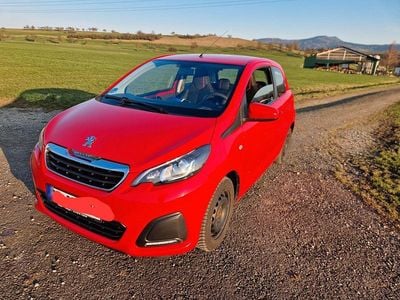 Gebraucht Peugeot 108 Active 69 PS (50 kW) 2014 Rot Kleinwagen