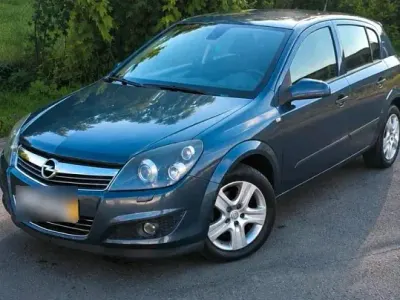 Gebraucht Opel Astra 116 PS (85 kW) 2008 Grau Limousine