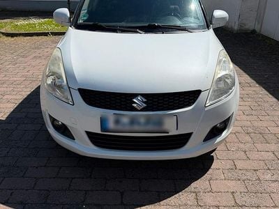 Gebraucht Suzuki Swift Club 96 PS (70 kW) 2011 Weiß Kleinwagen