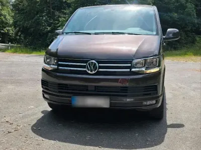 Gebraucht VW Multivan 150 PS (110 kW) 2016 Braun Van / Kleinbus