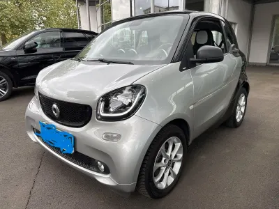 Gebraucht Smart ForTwo Coupé Passion 71 PS (52 kW) 2017 Silber Coupé