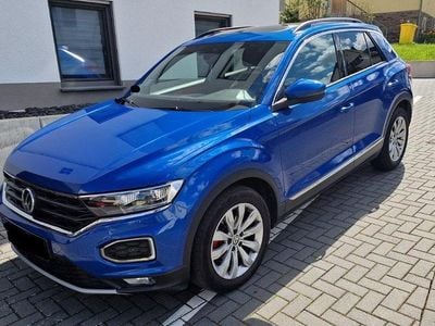 Second-hand VW T-Roc 190 CP (139 kW) 2019 Albastru SUV
