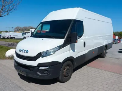Gebraucht Iveco Daily 179 PS (131 kW) 2017 Weiß Van / Kleinbus